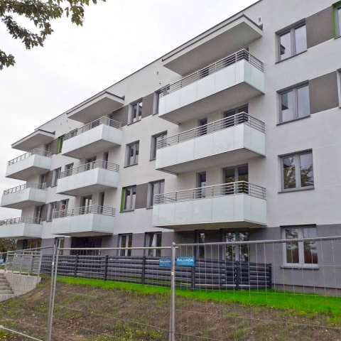 Rammeløse rammesystemer til altanrækværk, producent Polen